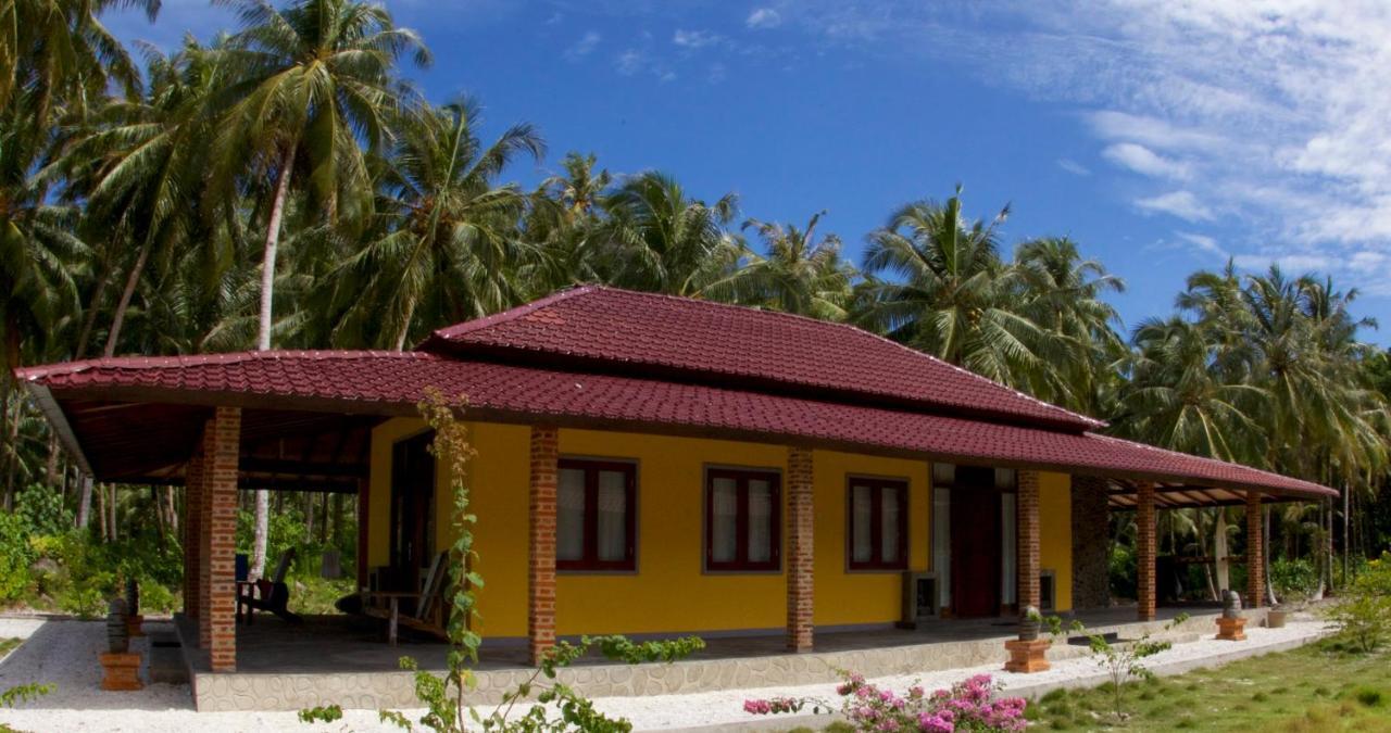 Puri Asu Resort Palau Asu Pokoj fotografie